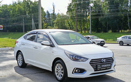Hyundai Solaris II рестайлинг, 2017 год, 908 000 рублей, 3 фотография