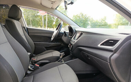 Hyundai Solaris II рестайлинг, 2017 год, 908 000 рублей, 11 фотография