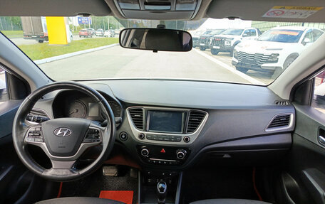 Hyundai Solaris II рестайлинг, 2017 год, 908 000 рублей, 14 фотография