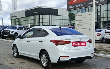 Hyundai Solaris II рестайлинг, 2017 год, 908 000 рублей, 7 фотография