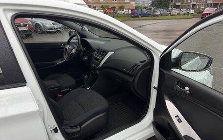 Hyundai Solaris II рестайлинг, 2015 год, 1 200 000 рублей, 10 фотография