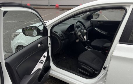 Hyundai Solaris II рестайлинг, 2015 год, 1 200 000 рублей, 5 фотография