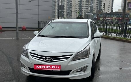 Hyundai Solaris II рестайлинг, 2015 год, 1 200 000 рублей, 18 фотография
