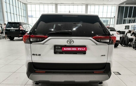 Toyota RAV4, 2021 год, 3 099 000 рублей, 7 фотография