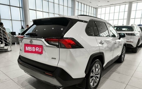Toyota RAV4, 2021 год, 3 099 000 рублей, 6 фотография