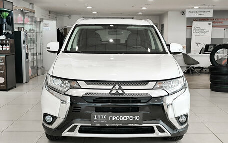 Mitsubishi Outlander III рестайлинг 3, 2020 год, 2 300 000 рублей, 2 фотография