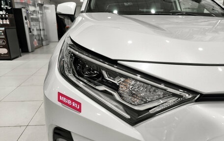 Toyota RAV4, 2021 год, 3 099 000 рублей, 21 фотография