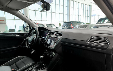Volkswagen Tiguan II, 2018 год, 2 830 000 рублей, 11 фотография