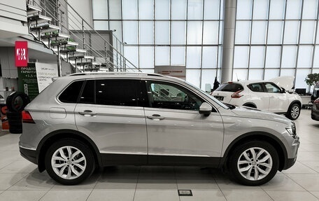 Volkswagen Tiguan II, 2018 год, 2 830 000 рублей, 4 фотография