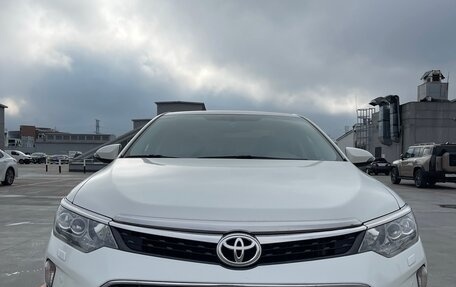 Toyota Camry, 2018 год, 2 350 000 рублей, 1 фотография