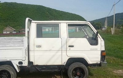 Toyota HiAce H100, 1990 год, 700 000 рублей, 1 фотография