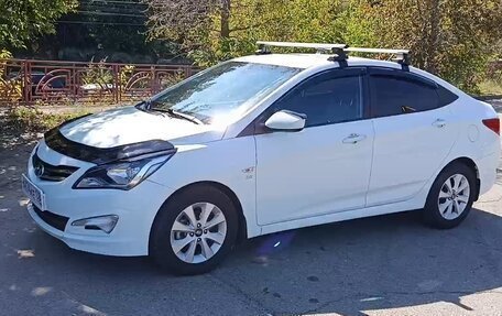 Hyundai Solaris II рестайлинг, 2016 год, 880 000 рублей, 3 фотография