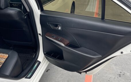 Toyota Camry, 2018 год, 2 350 000 рублей, 13 фотография