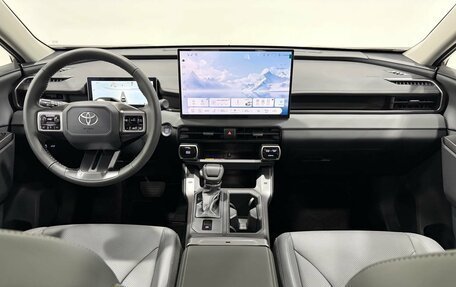 Toyota RAV4, 2026 год, 4 390 000 рублей, 8 фотография