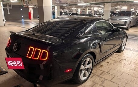 Ford Mustang VI рестайлинг, 2013 год, 2 600 000 рублей, 2 фотография