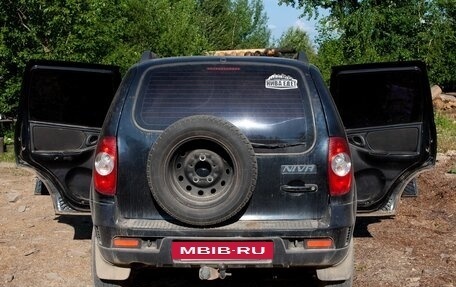 Chevrolet Niva I рестайлинг, 2010 год, 390 000 рублей, 8 фотография