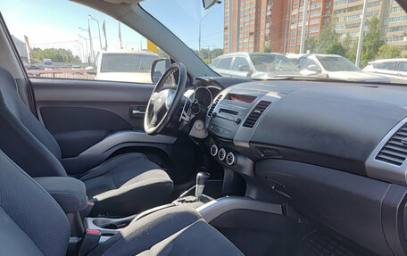 Mitsubishi Outlander III рестайлинг 3, 2008 год, 825 000 рублей, 13 фотография