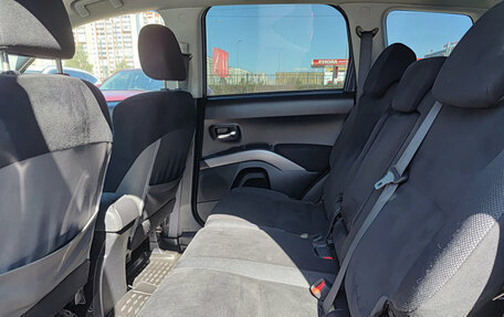 Mitsubishi Outlander III рестайлинг 3, 2008 год, 825 000 рублей, 15 фотография