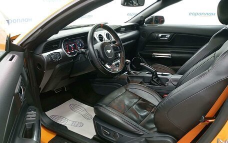 Ford Mustang VI рестайлинг, 2018 год, 2 500 000 рублей, 8 фотография