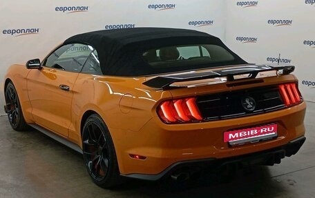 Ford Mustang VI рестайлинг, 2018 год, 2 500 000 рублей, 4 фотография