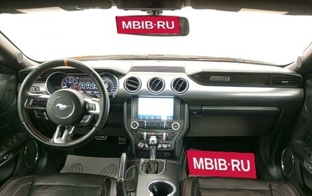 Ford Mustang VI рестайлинг, 2018 год, 2 500 000 рублей, 5 фотография
