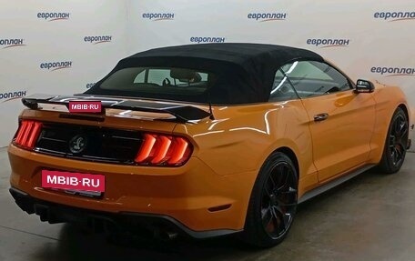 Ford Mustang VI рестайлинг, 2018 год, 2 500 000 рублей, 3 фотография