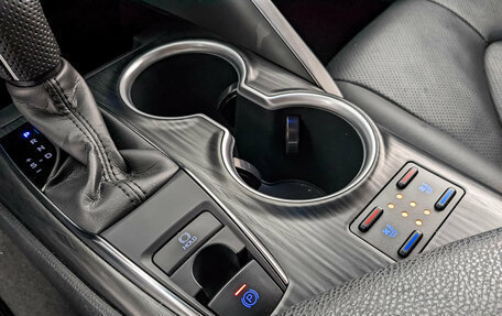 Toyota Camry, 2021 год, 3 100 000 рублей, 21 фотография