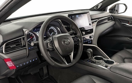 Toyota Camry, 2021 год, 3 100 000 рублей, 15 фотография