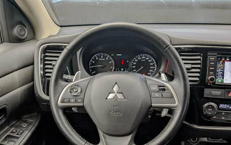 Mitsubishi Outlander III рестайлинг 3, 2013 год, 1 700 000 рублей, 21 фотография