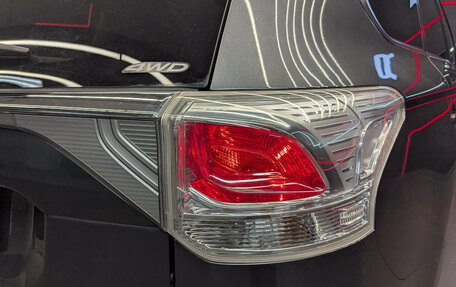 Mitsubishi Outlander III рестайлинг 3, 2013 год, 1 700 000 рублей, 28 фотография
