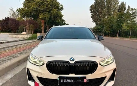 BMW 1 серия, 2023 год, 1 542 000 рублей, 2 фотография