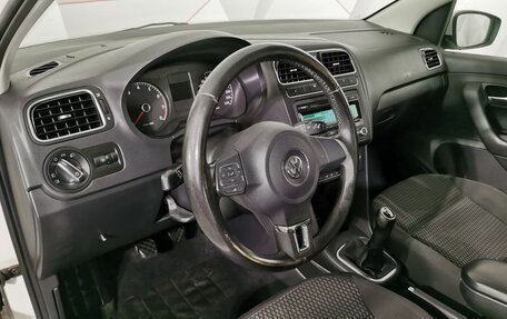 Volkswagen Polo VI (EU Market), 2011 год, 685 150 рублей, 18 фотография