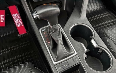 KIA Sportage IV рестайлинг, 2020 год, 2 350 000 рублей, 21 фотография