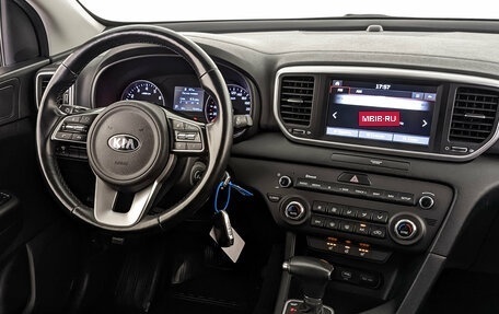 KIA Sportage IV рестайлинг, 2020 год, 2 350 000 рублей, 26 фотография