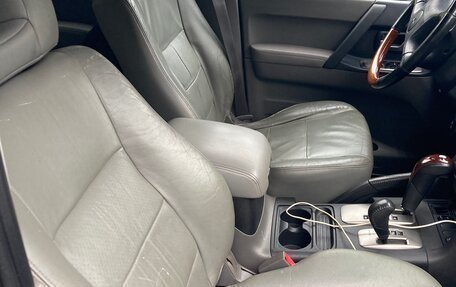 Mitsubishi Pajero III рестайлинг, 2006 год, 850 000 рублей, 21 фотография