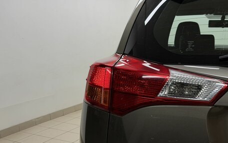 Toyota RAV4, 2013 год, 1 800 000 рублей, 10 фотография