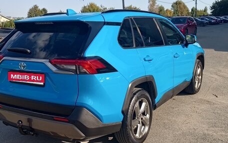 Toyota RAV4, 2019 год, 2 850 000 рублей, 2 фотография