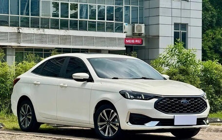 Ford Escort, 2022 год, 970 013 рублей, 1 фотография