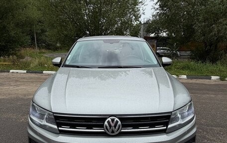 Volkswagen Tiguan II, 2017 год, 1 850 000 рублей, 2 фотография