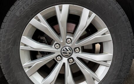 Volkswagen Tiguan II, 2017 год, 1 850 000 рублей, 34 фотография