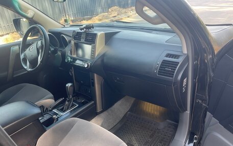 Toyota Land Cruiser Prado 150 рестайлинг 2, 2012 год, 3 000 000 рублей, 4 фотография