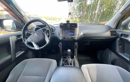 Toyota Land Cruiser Prado 150 рестайлинг 2, 2012 год, 3 000 000 рублей, 9 фотография