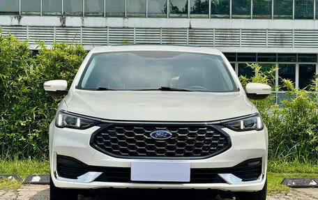 Ford Escort, 2022 год, 970 013 рублей, 2 фотография