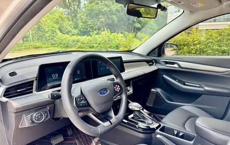 Ford Escort, 2022 год, 970 013 рублей, 10 фотография