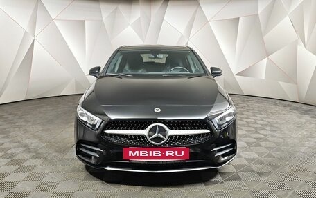 Mercedes-Benz A-Класс, 2018 год, 2 750 000 рублей, 7 фотография
