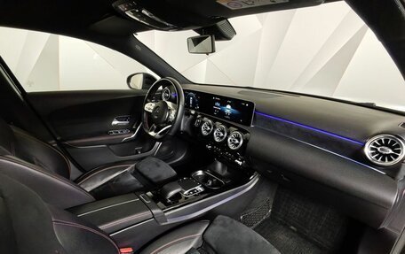 Mercedes-Benz A-Класс, 2018 год, 2 750 000 рублей, 13 фотография