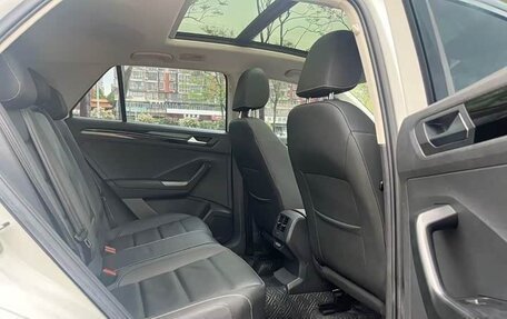 Volkswagen T-Roc I, 2022 год, 1 777 999 рублей, 10 фотография