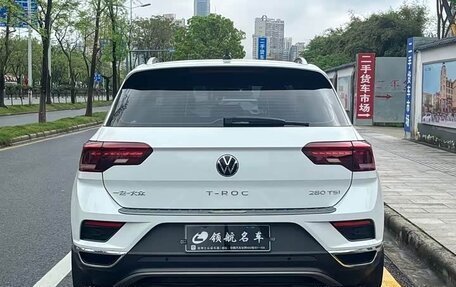 Volkswagen T-Roc I, 2022 год, 1 777 999 рублей, 12 фотография