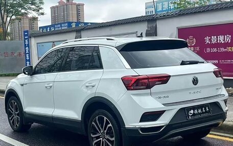 Volkswagen T-Roc I, 2022 год, 1 777 999 рублей, 4 фотография