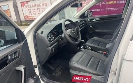 Volkswagen T-Roc I, 2022 год, 1 777 999 рублей, 5 фотография